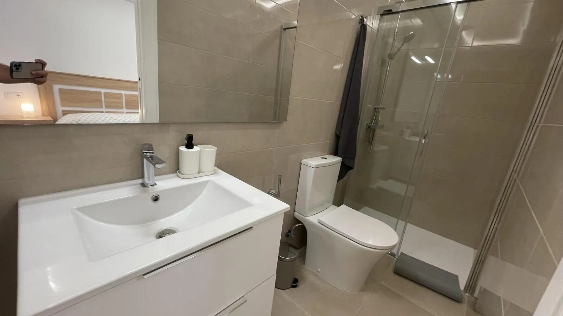 Apartamento 11. Beautiful Esmeralda, A/C, Wifi Costa Adeje  0*, Costa Adeje (Tenerife) España