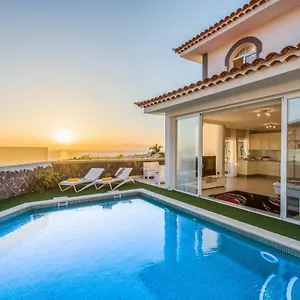 Luxury White With Sea View, Heated Pool , Costa Adeje (Tenerife) Spain